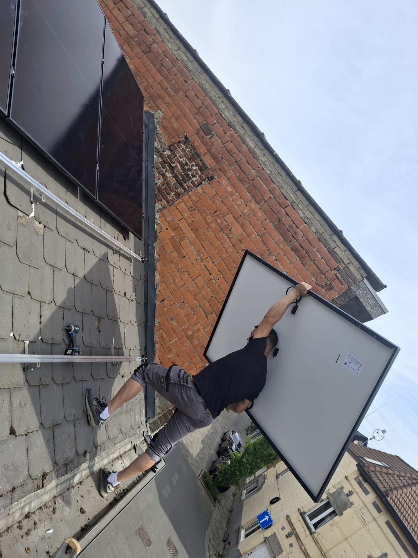 Zonnepanelen op schuin dak, Brasschaat
